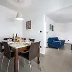 Gorgeous Apartment In Rabac With Wifi Apartment *
