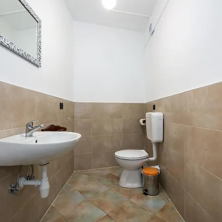Apartment Gorgeous Apartment In Rabac With Wifi