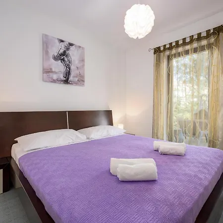 2 Bedroom Beautiful In * Rabac